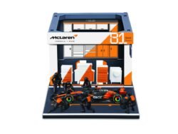Mclaren Mcl39 #81 Oscar Piastri  2025   - Pit Pass Set 1:43 Oranje/grijs