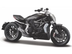 Ducati Xdiavel S 1:18 zwart